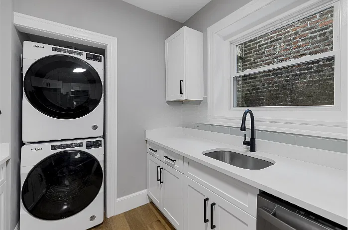 4 bed, 9999 sqft, $8,500 — Photo 3
