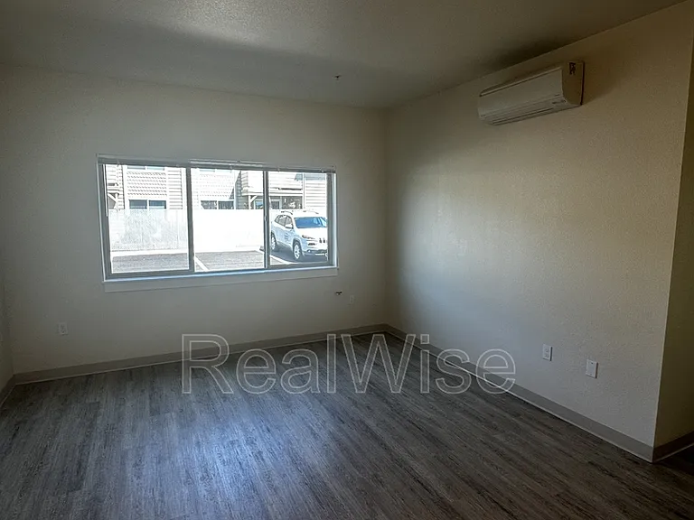 1935 Table Rock Rd #10 — Photo 7