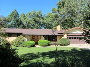 383 Hunter St, Burnsville, NC 28714