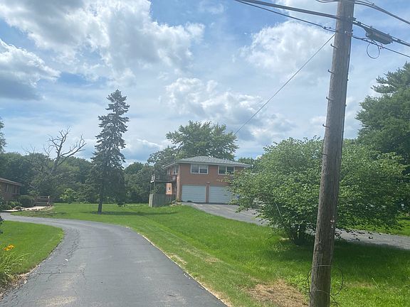 3rd image of 1084 West Dr