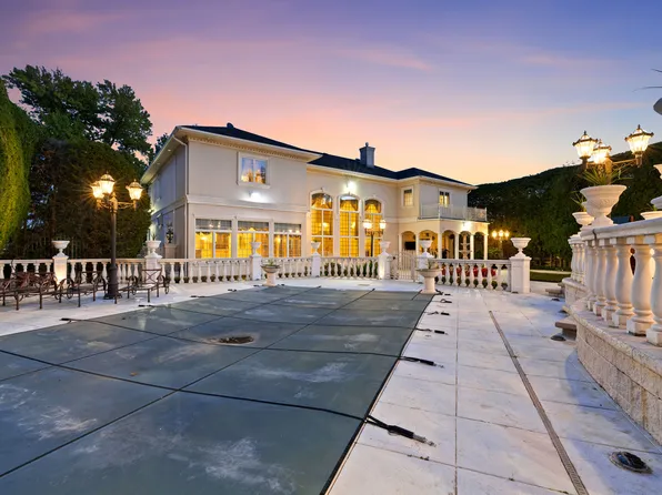 51 Romer Road image 75 of 92