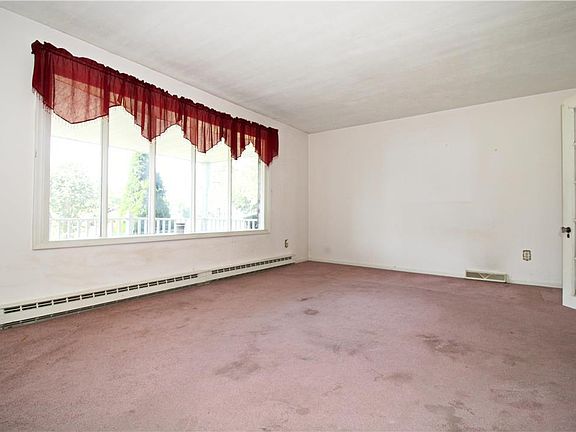 4th image of 4171 Wellington Dr