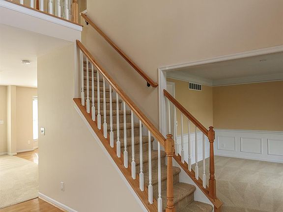 3rd image of 3484 Wrenwood Dr