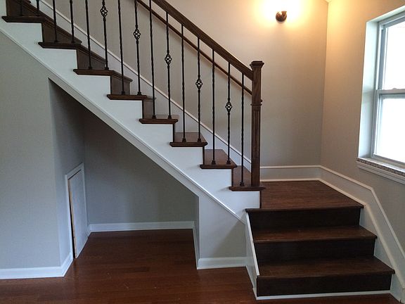 Gorgeous high end stairway 