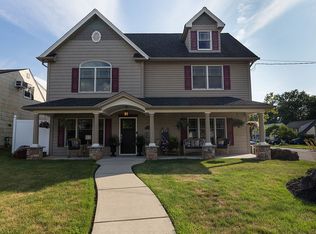 91 Washington Ave, Iselin, NJ 08830