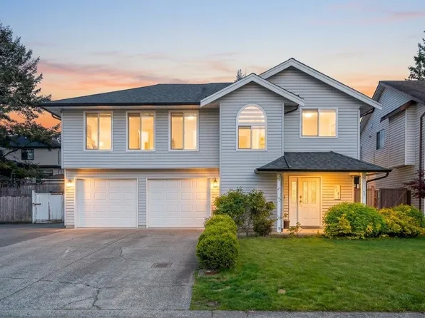 2706 Mitchell St, Abbotsford, BC V2T 5G4