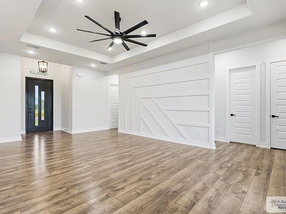 2nd image of 3601 Mattie Ln