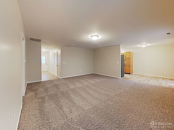 4th image of 1875 Willowview Ct