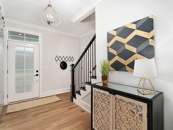 4th image of 254 Syril Dr