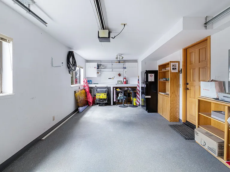 1168 Altdorf Ter — Photo 18