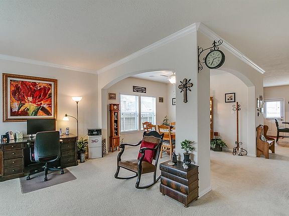 5th image of 810 Brushfield Ct