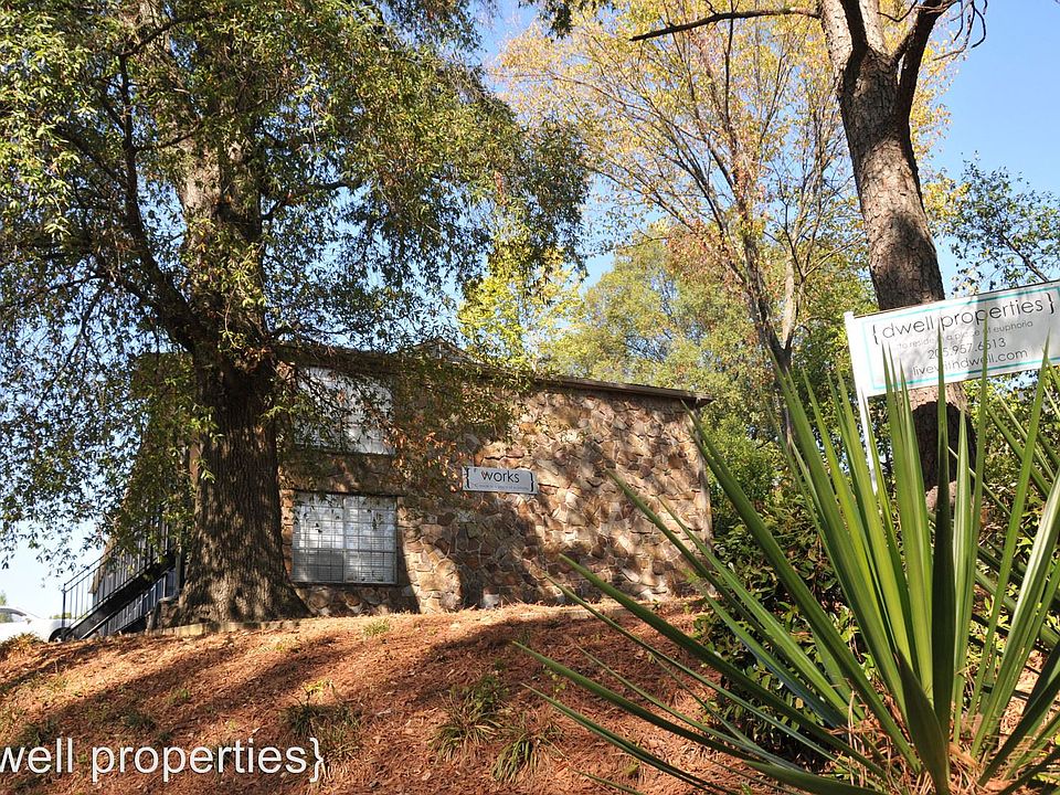 2nd image of 2704 Hanover Cir S APT 5