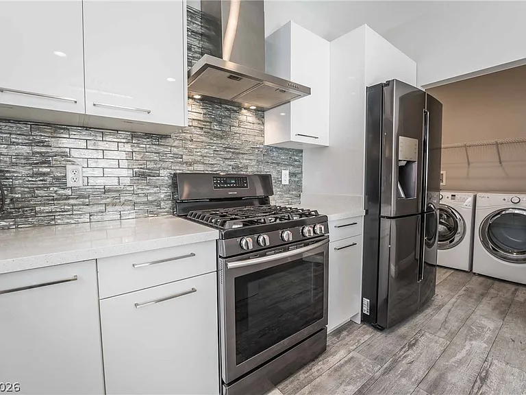 2647 Good Fellows St — Photo 8