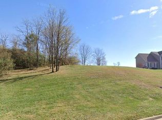 105 Compass Dr, Waynesboro, VA 22980