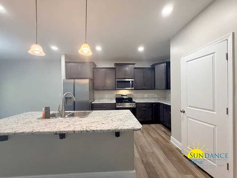 196 Johnson Ct — Photo 7