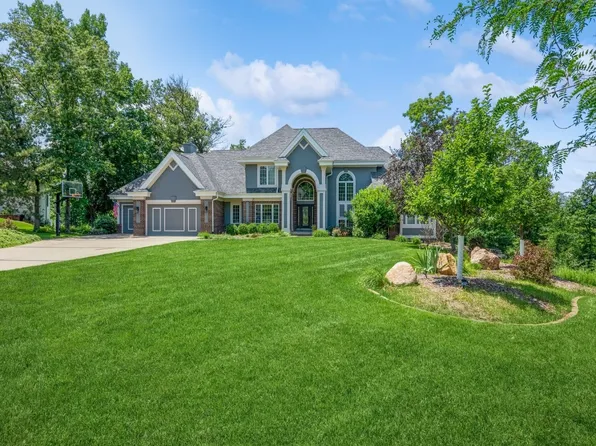 5127 Spring Oak Ct NE, Cedar Rapids, IA 52411