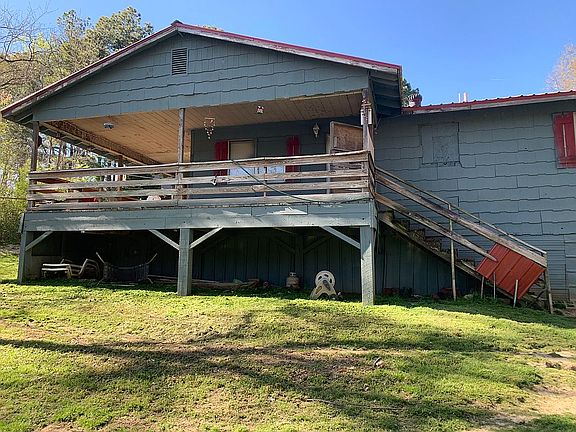 2nd image of 7792 Newcomb Ln