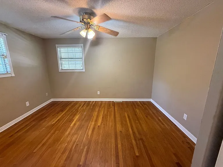 905 Poinciana Dr — Photo 30
