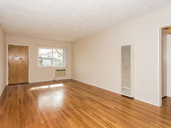 5th image of 251 N El Molino Ave APT 2