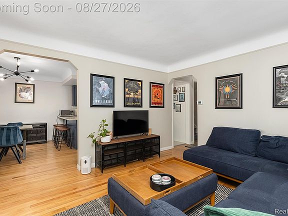 2nd image of 2164 Tyler Ave