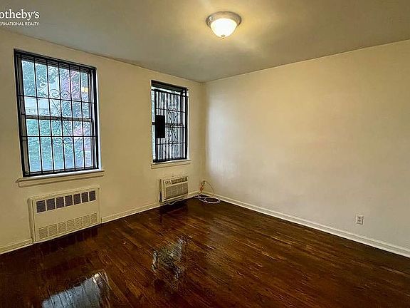 5th image of 41 W 71st St APT 2E