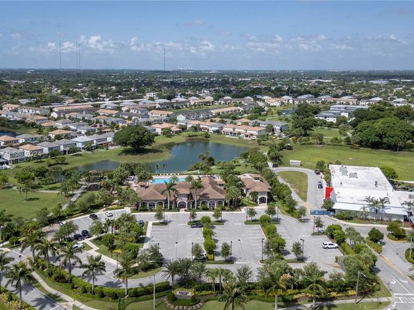 1240 Eucalyptus Dr UNIT 2