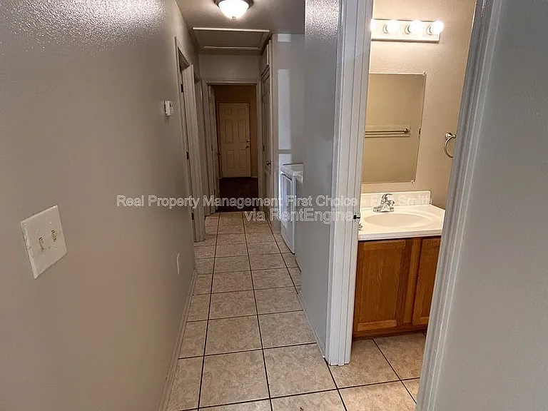 1439 Brazil St — Photo 8