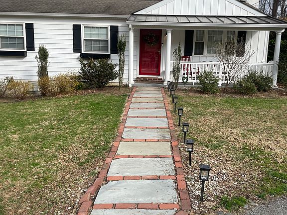 4th image of 1825 Brooks Rd