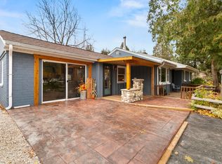 9257 S Nicholson Rd, Oak Creek, WI 53154