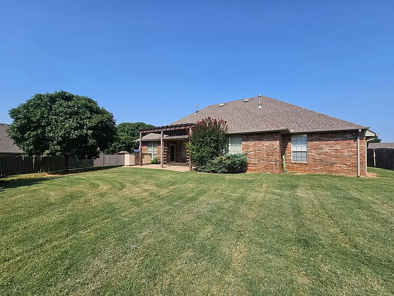 513 Summit View Ct — Photo 27
