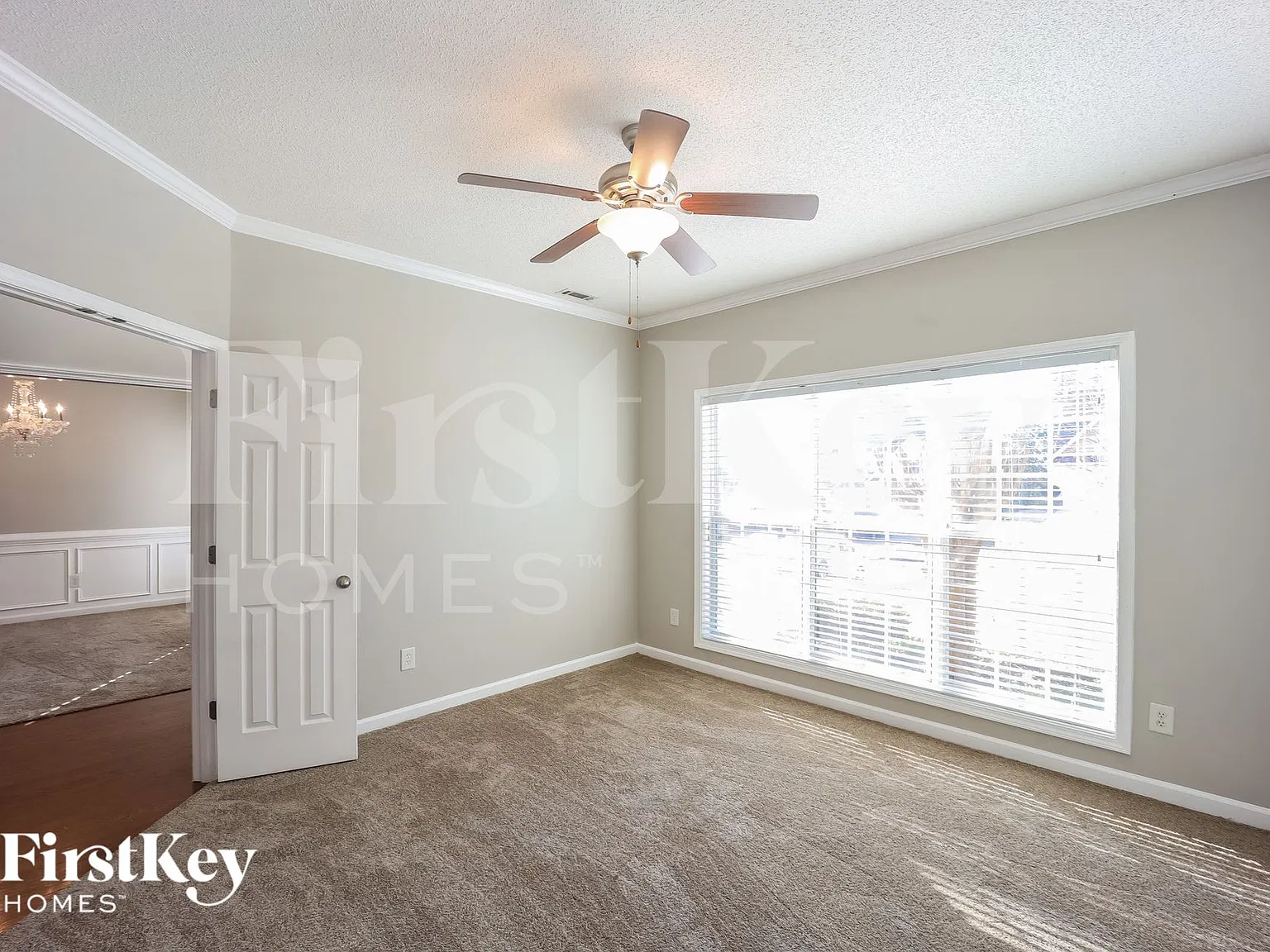 4 bed, 2.5 bath, 2716 sqft, $2,655 — Photo 3