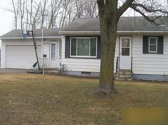 1st image of 920 Washburn Ave