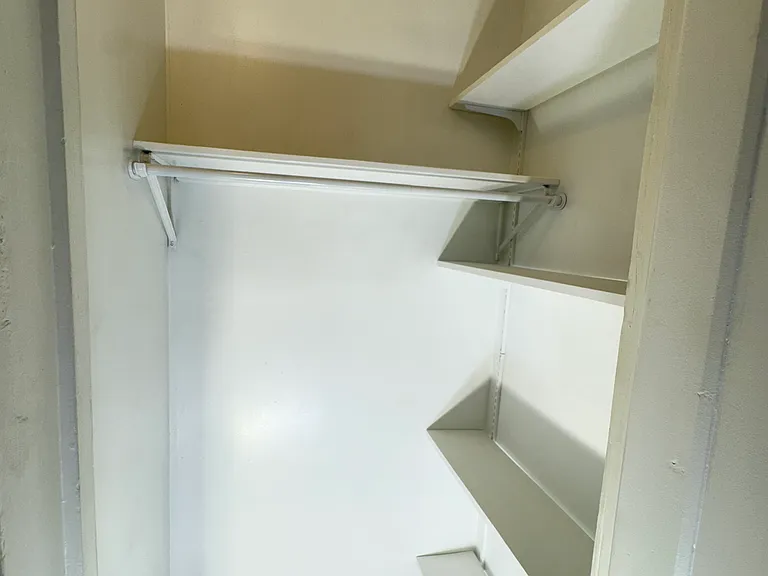 513 Spruce St — Photo 17