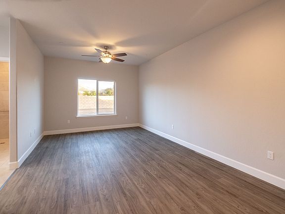 5th image of 814 N Palm St