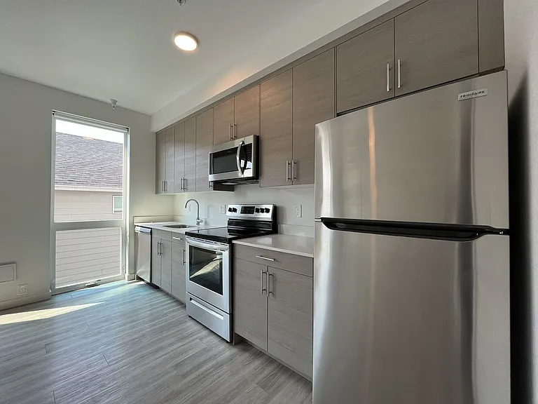 6080 SE 84th Ave #201B — Photo 7