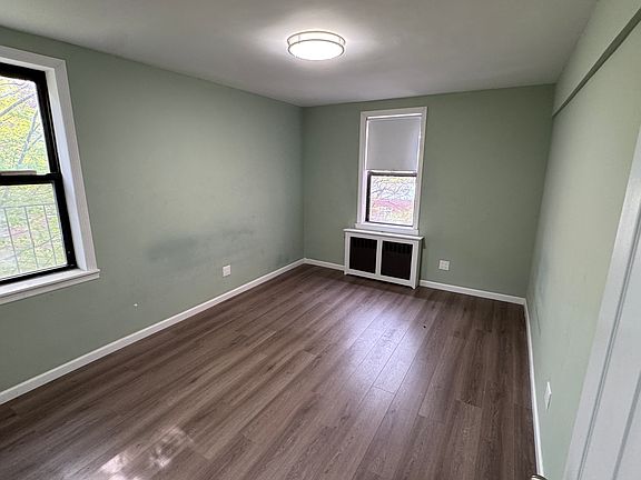 3rd image of 14444 38th Ave #4C