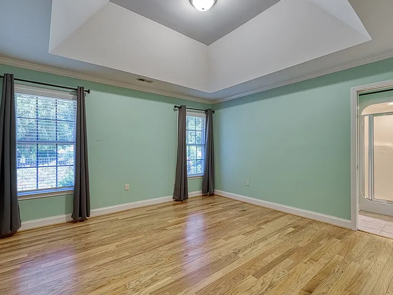 210 Rivermill Ct — Photo 15