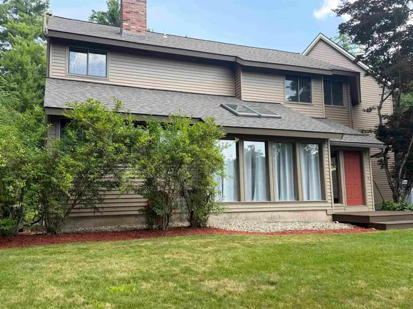 18 Windsor Boulevard, Londonderry, NH 03053