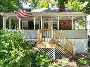 37 Elm St, Wolfeboro, NH 03894