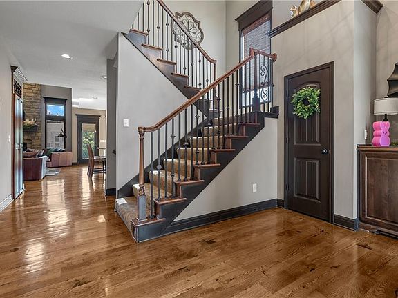4th image of 4405 NE Georgian Dr