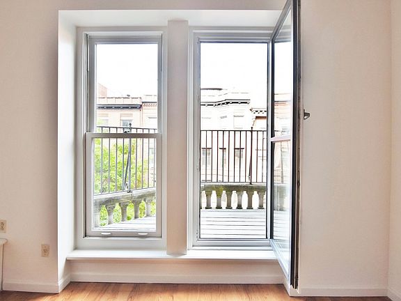 5th image of 306 W 76th St APT 4A