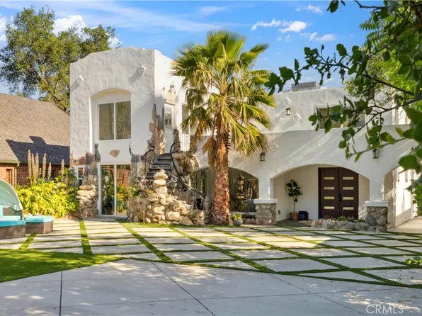 1290 E Woodbury Rd, Pasadena, CA 91104