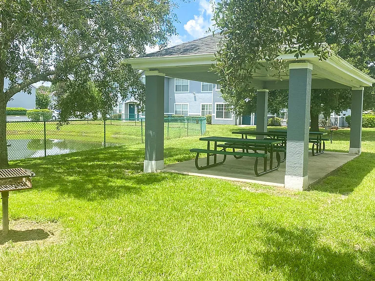 Madison Commons Apartments — Photo 6