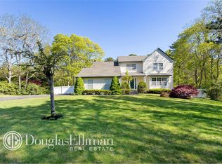 4 Pepi Ct, Hampton Bays, NY 11946