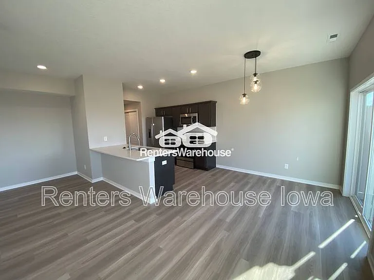 7000 Lake Ridge Ave #13 — Photo 5