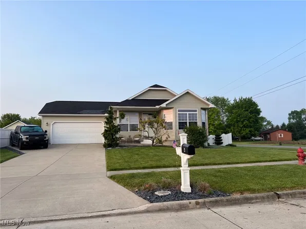 4 Holli Ct, West Salem, OH 44287