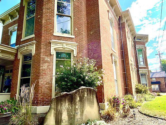 3rd image of 925 Franklin St #2