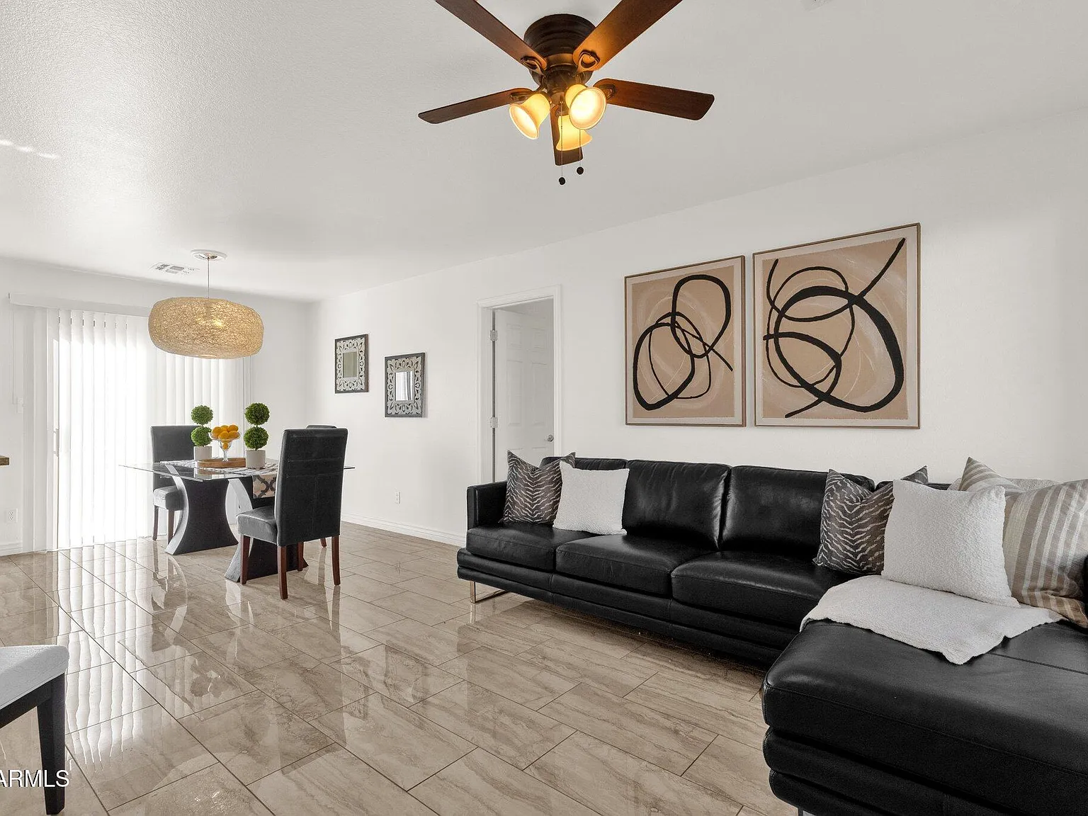 2 bed, 2.0 bath, 912 sqft, $2,200 — Photo 2