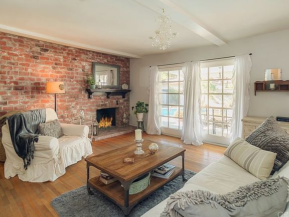 4th image of 5529 McLennan Ave
