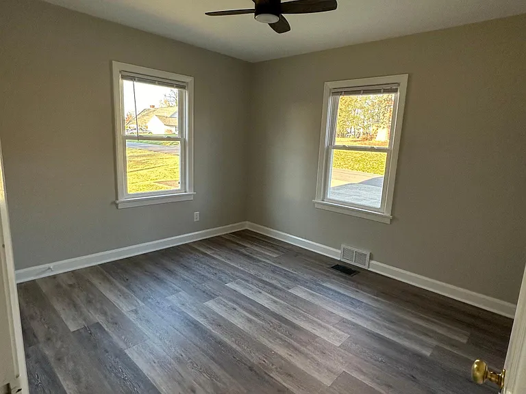 481 Kiwanis Ave — Photo 9